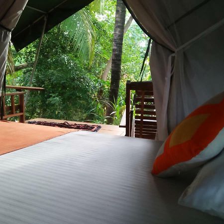 Makulu Safari Camping อุดาวาลาเว ภายนอก รูปภาพ