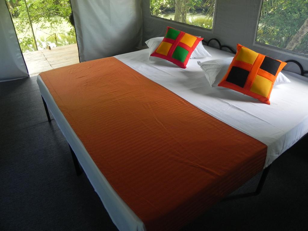 Makulu Safari Camping อุดาวาลาเว ภายนอก รูปภาพ
